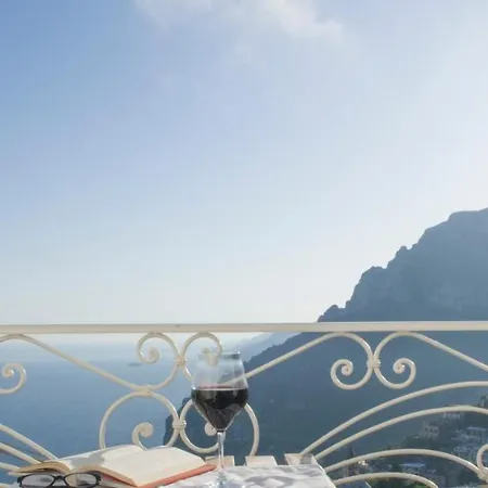 Casa Romelide Amazing View On Amalfi Coast Hébergement de vacances *