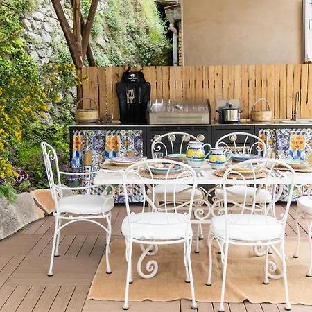 펜션 Casa Romelide Amazing View On Amalfi Coast